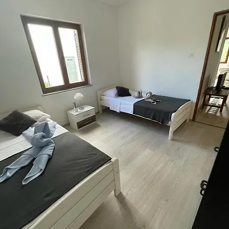 Apartment Chiara *